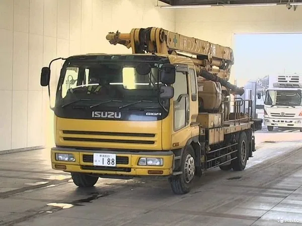 Автобетононасос Schwing на шасси Isuzu Giga