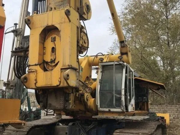 Сваебойная установка (копер) Bauer BG 40