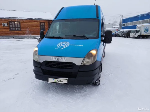 Цельнометаллический фургон Iveco Daily