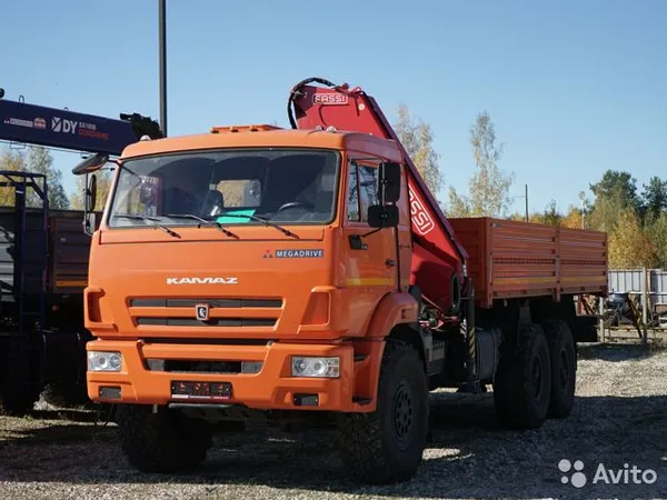 Бортовой грузовик с КМУ КамАЗ 43118 с КМУ Fassi 245.0.22