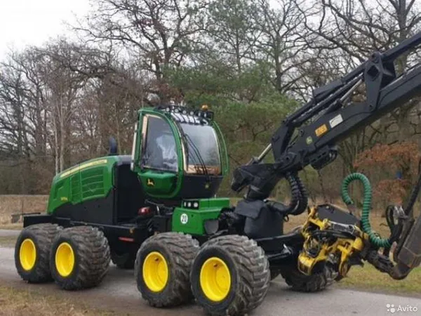 Колесный харвестер John Deere 1270G 8WD