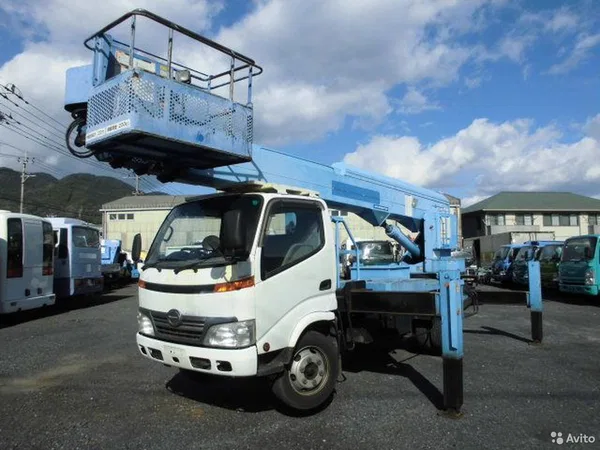 Автовышка Hino Dutro с АГП Aichi 22 метра