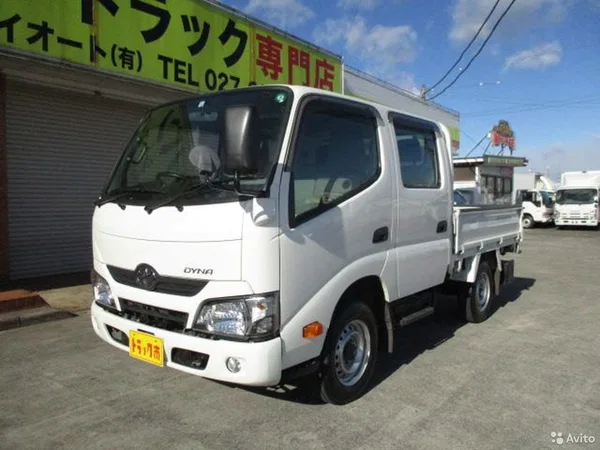Бортовой автомобиль Toyota Dyna