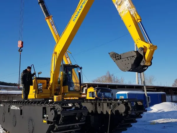 Экскаватор-амфибия Swampking SK200SDS-4E