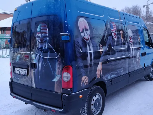 Цельнометаллический фургон Renault Master