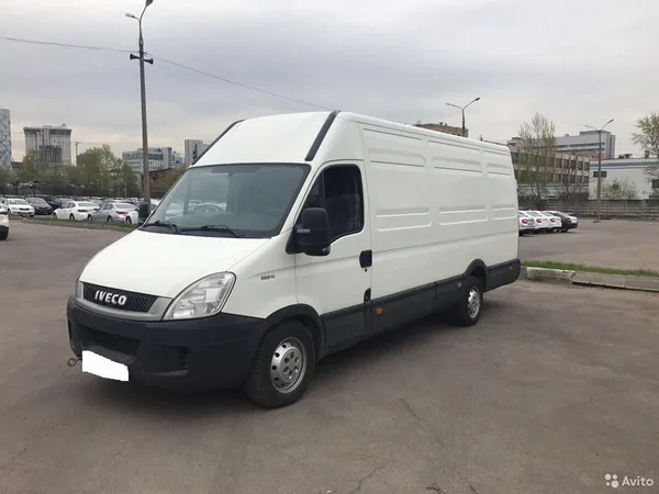 Цельнометаллический фургон Iveco Daily