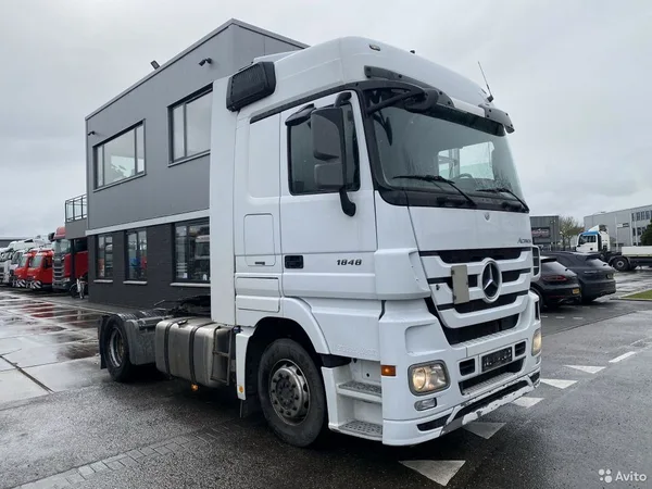 Седельный тягач Mercedes-Benz Actros