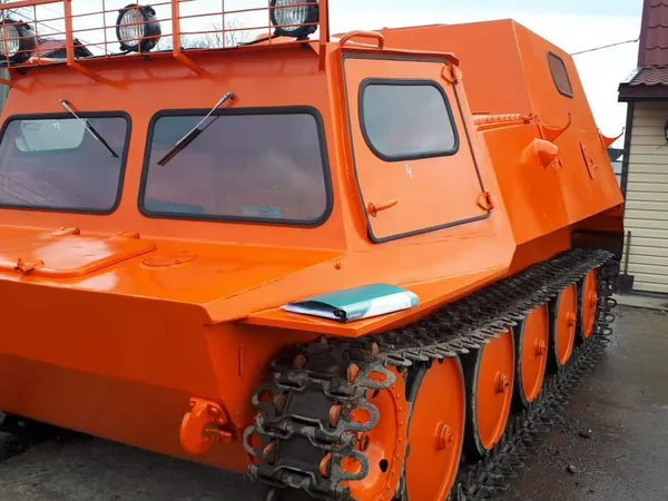 Гусеничный вездеход ГАЗ (кунг)