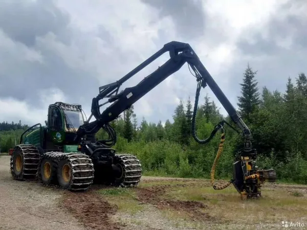 Колесный харвестер John Deere 1470G