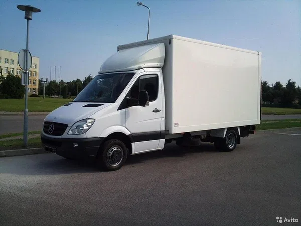 Промтоварный фургон Mercedes-Benz Sprinter