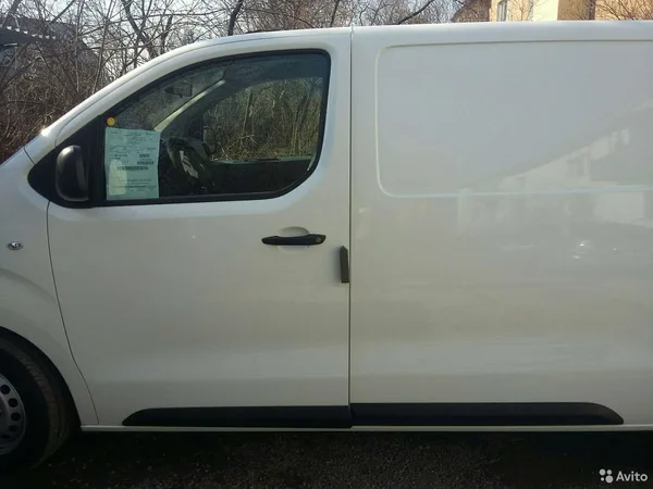 Цельнометаллический фургон Peugeot Boxer