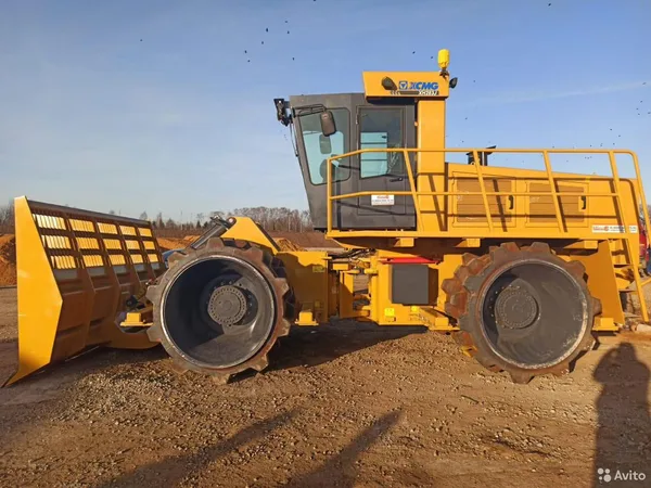 Компактор XCMG XH283J