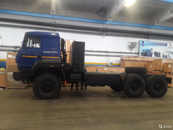 Седельный тягач Урал 6370