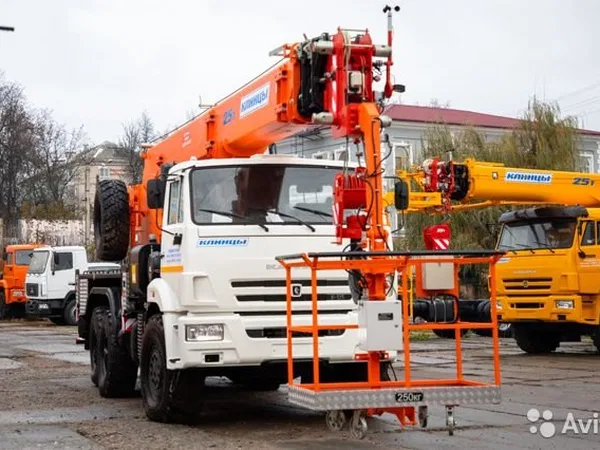 Автокран Клицы ПКС-55713-5К-3 на шасси КамАЗ