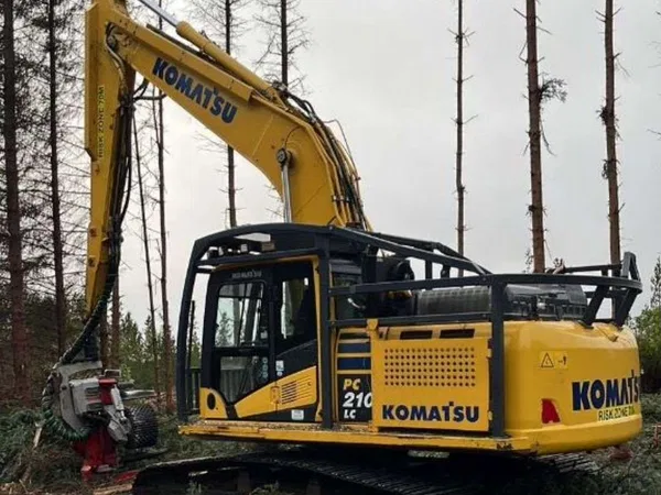 Гусеничный харвестер Komatsu 210 LogMax