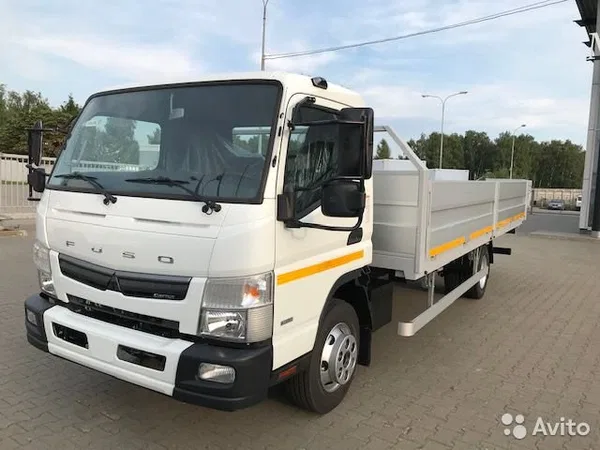 Бортовой автомобиль Mitsubishi Fuso Canter