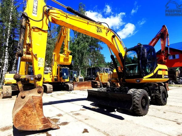 Колесный экскаватор JCB JS 160W