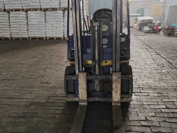 Вилочный погрузчик Komatsu FD15T-17