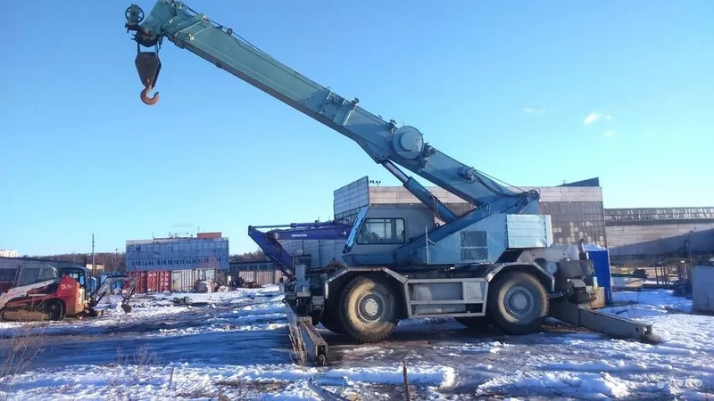 Самоходный Komatsu LW-250-3