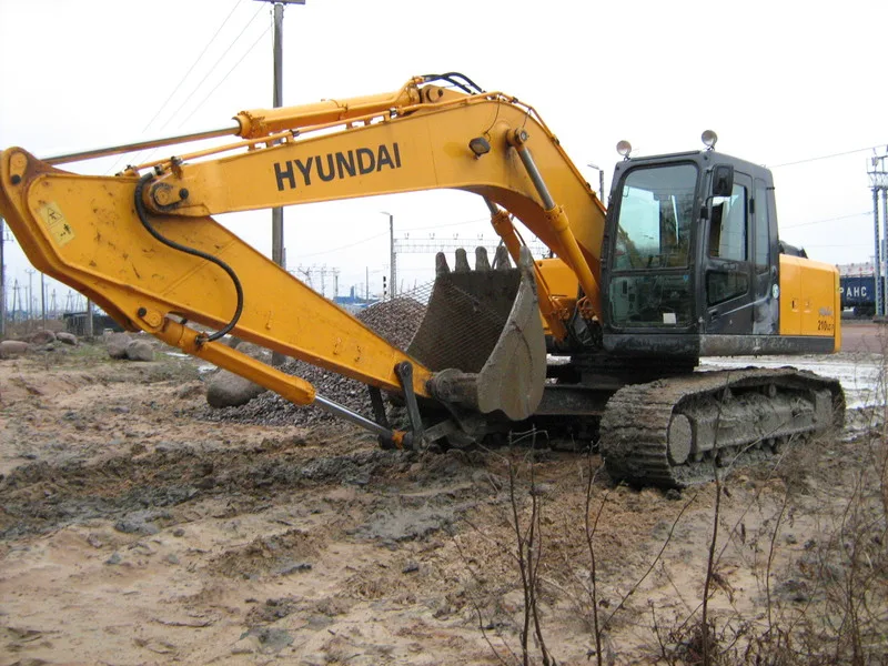 Гусеничный экскаватор Hyundai  R 210NLC-7A