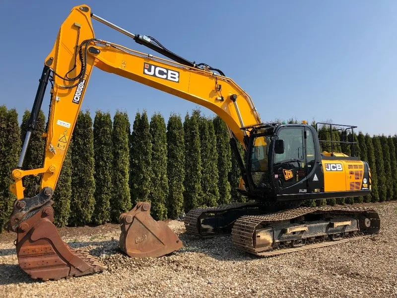 Гусеничный экскаватор JCB JS 220 LC