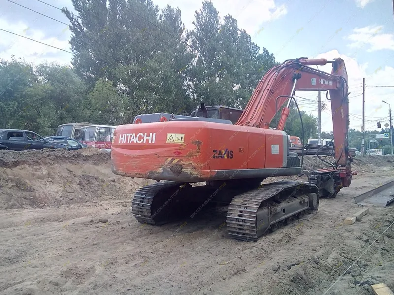 Гусеничный экскаватор Hitachi EX300-3