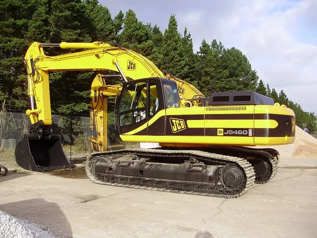 Гусеничный экскаватор JCB JS460