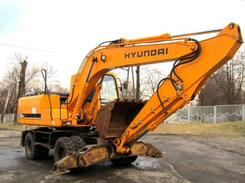 Колесный экскаватор Hyundai  R-170W