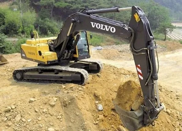 Гусеничный экскаватор Volvo 290