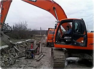 Гусеничный экскаватор DOOSAN 225