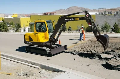 Мини-экскаватор Volvo EC55В