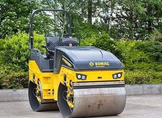 Вибрационный двухвальцовый каток Bomag BW 135 AD
