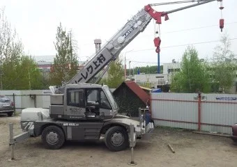 Самоходный кран KATO 10
