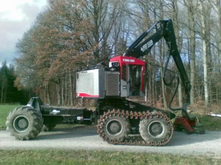 Валочно-пакетирующая техника TimberPro TB630