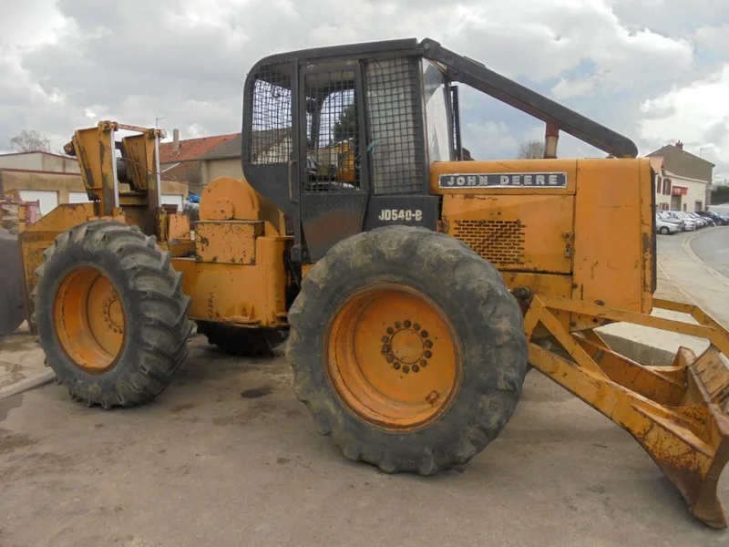 Харвестер колесный John Deere 540B