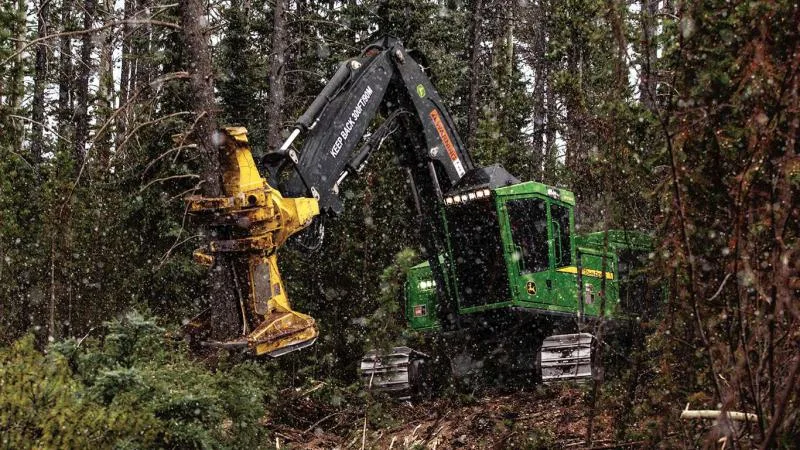 Валочно-пакетирующая техника John Deere 953М