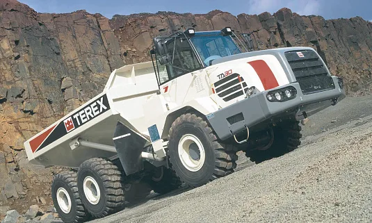 Самосвал с шарнирно-сочлененной рамой TEREX TA30