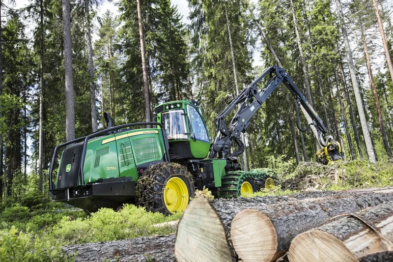 Харвестер колесный John Deere 1270G