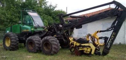 Харвестер колесный John Deere 1470D