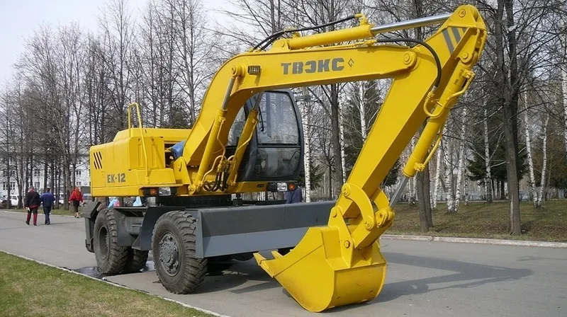Колесный экскаватор Твэкс ЕК-12