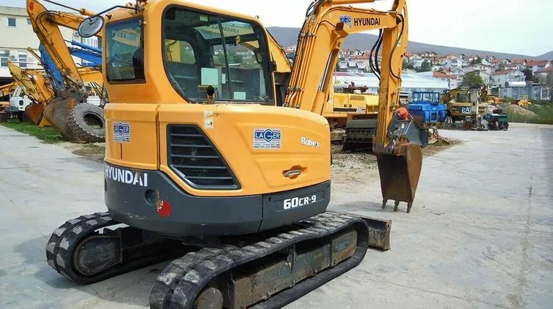 Мини-экскаватор Hyundai R60CR-9