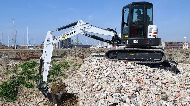 Мини-экскаватор Bobcat E50