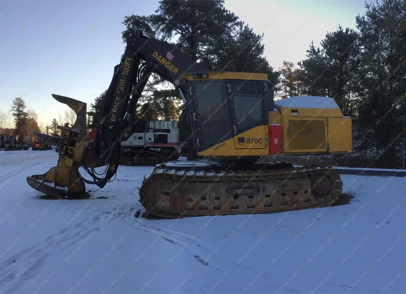 Валочно-пакетирующая техника TigerCat 870C