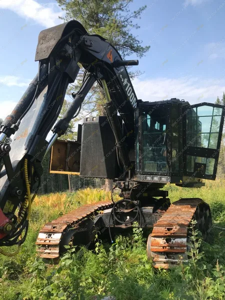 Валочно-пакетирующая техника Caterpillar 522B