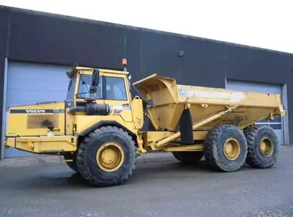 Самосвал с шарнирно-сочлененной рамой Volvo A25C