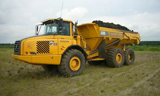 Самосвал с шарнирно-сочлененной рамой Volvo A30