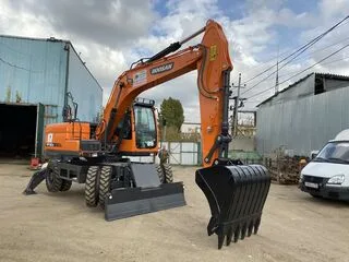Колесный экскаватор DOOSAN DX160W