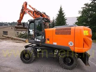 Колесный экскаватор Hitachi ZX210