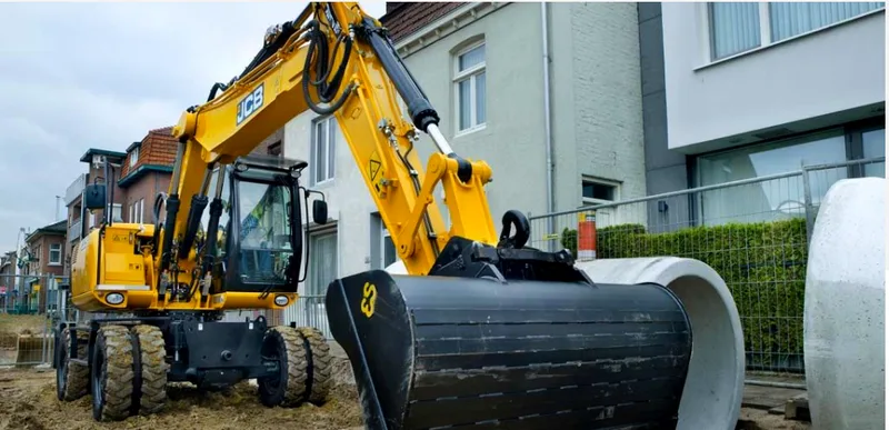 Колесный экскаватор JCB JS 130W