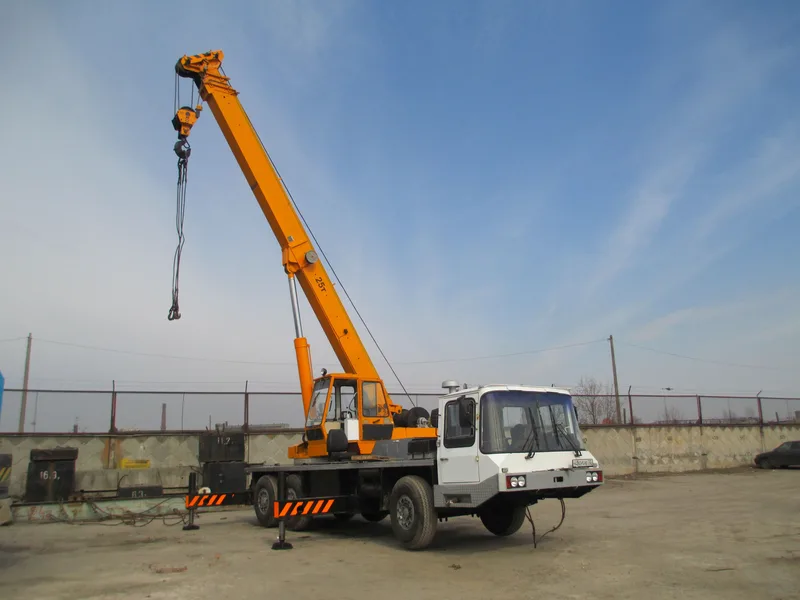 Автокран Днепр КС-5473